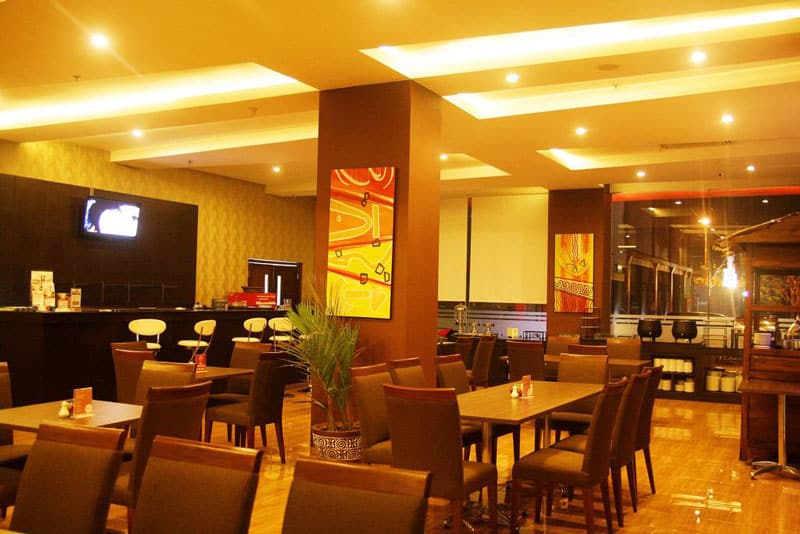 Dillah Cafe: Santai di Tengah Kota Cilacap